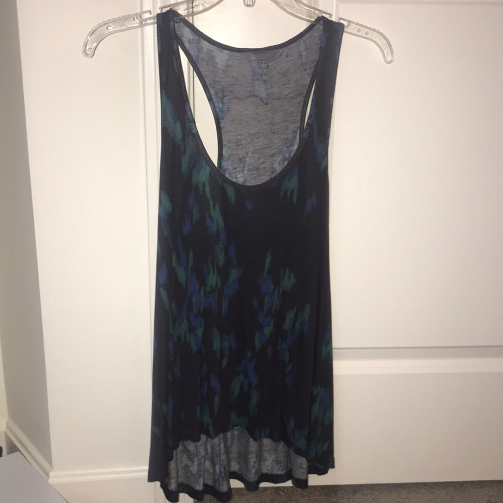 Flowy tank